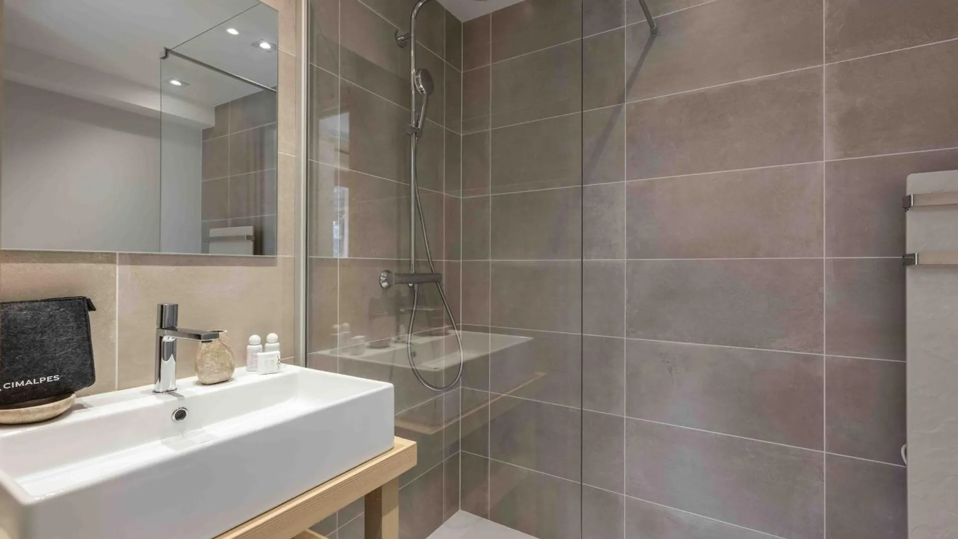 Chalet Chic Avec Jacuzzi Et Sauna A Meribel - Fr-1-565-131